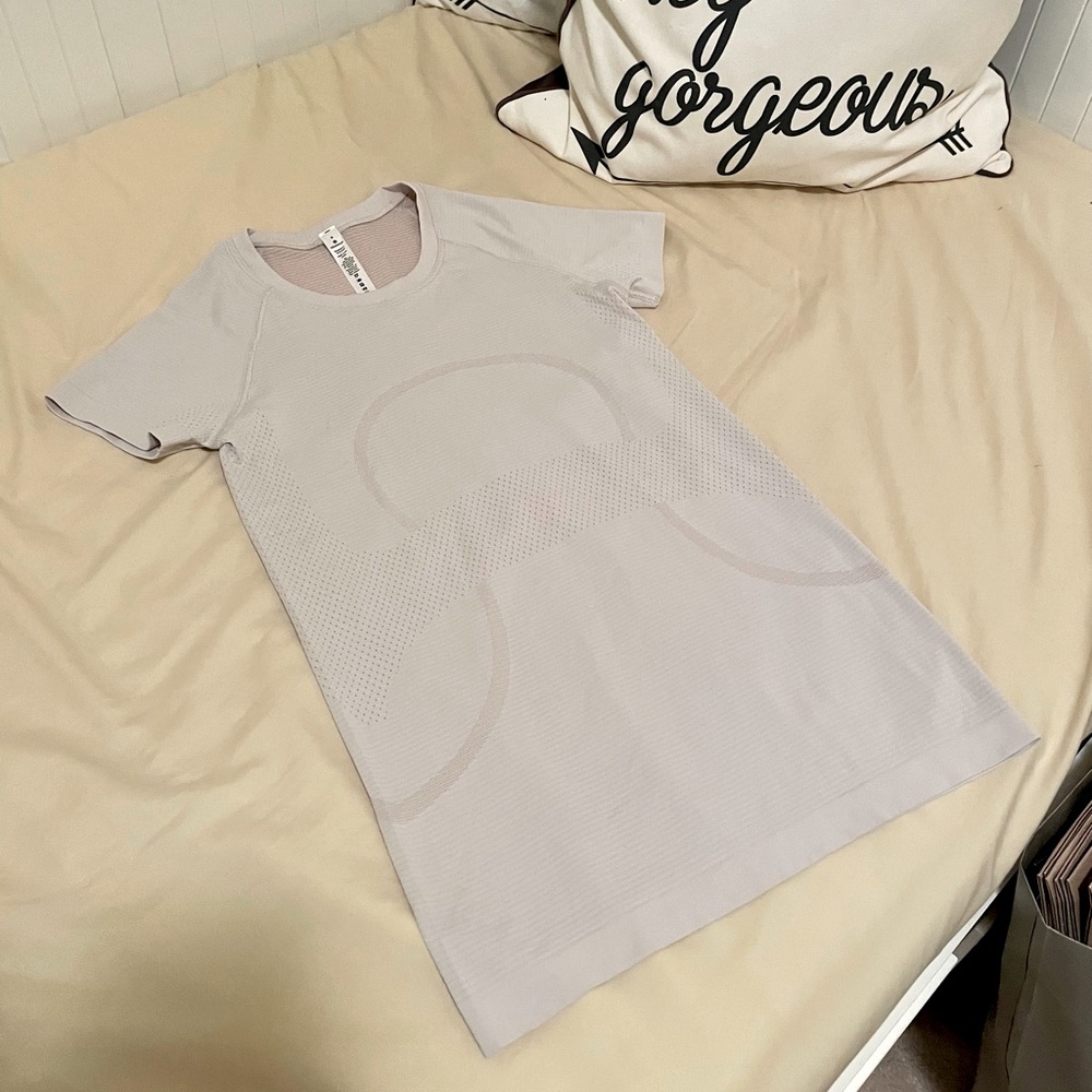 Lululemon Women’s Workout Tee